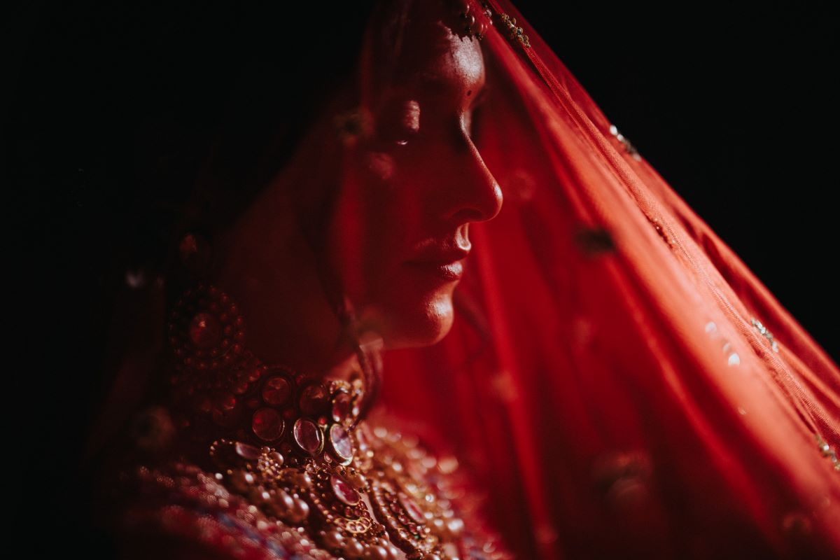 ptaufiq-indian-wedding-rajkot-India-getting ready bride 1