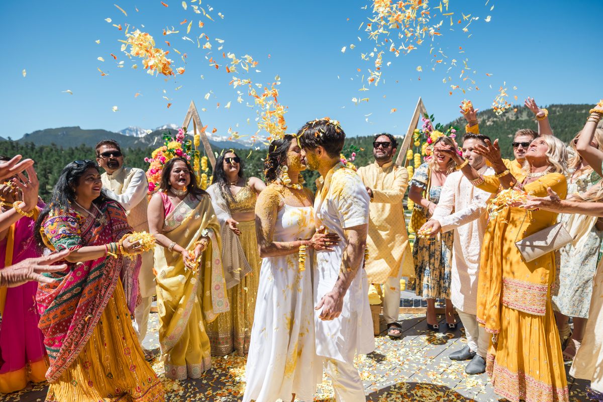 ptaufiq-Indian-wedding-Della Terra Mountain Chateau- Colorado-Haldi 4