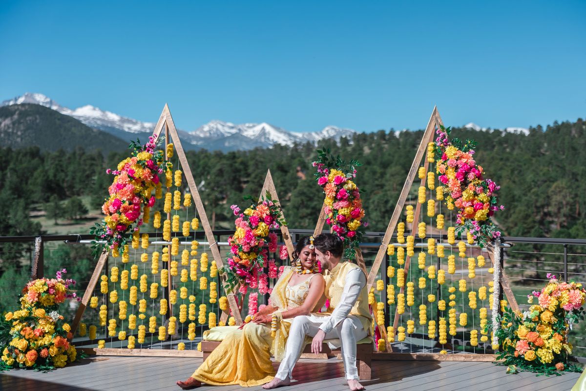 ptaufiq-Indian-wedding-Della Terra Mountain Chateau- Colorado-Haldi 5