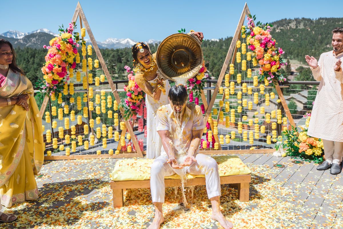 ptaufiq-Indian-wedding-Della Terra Mountain Chateau- Colorado-Haldi 6