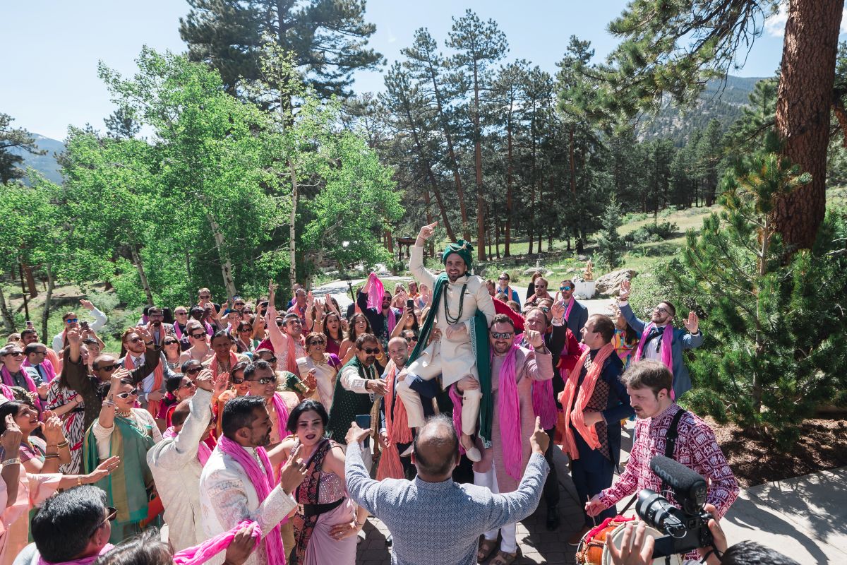 ptaufiq-Indian-wedding-Della Terra Mountain Chateau- Colorado-baraat 3