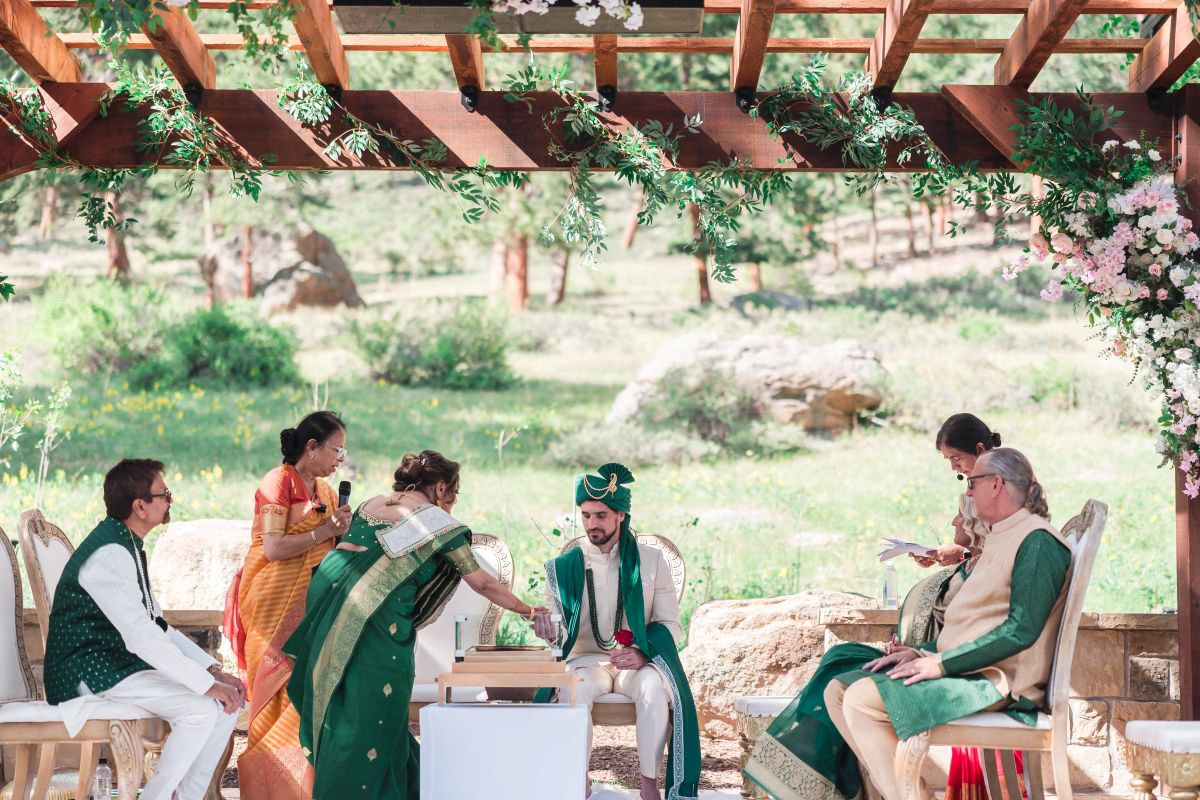 ptaufiq-Indian-wedding-Della Terra Mountain Chateau- Colorado-ceremony 13