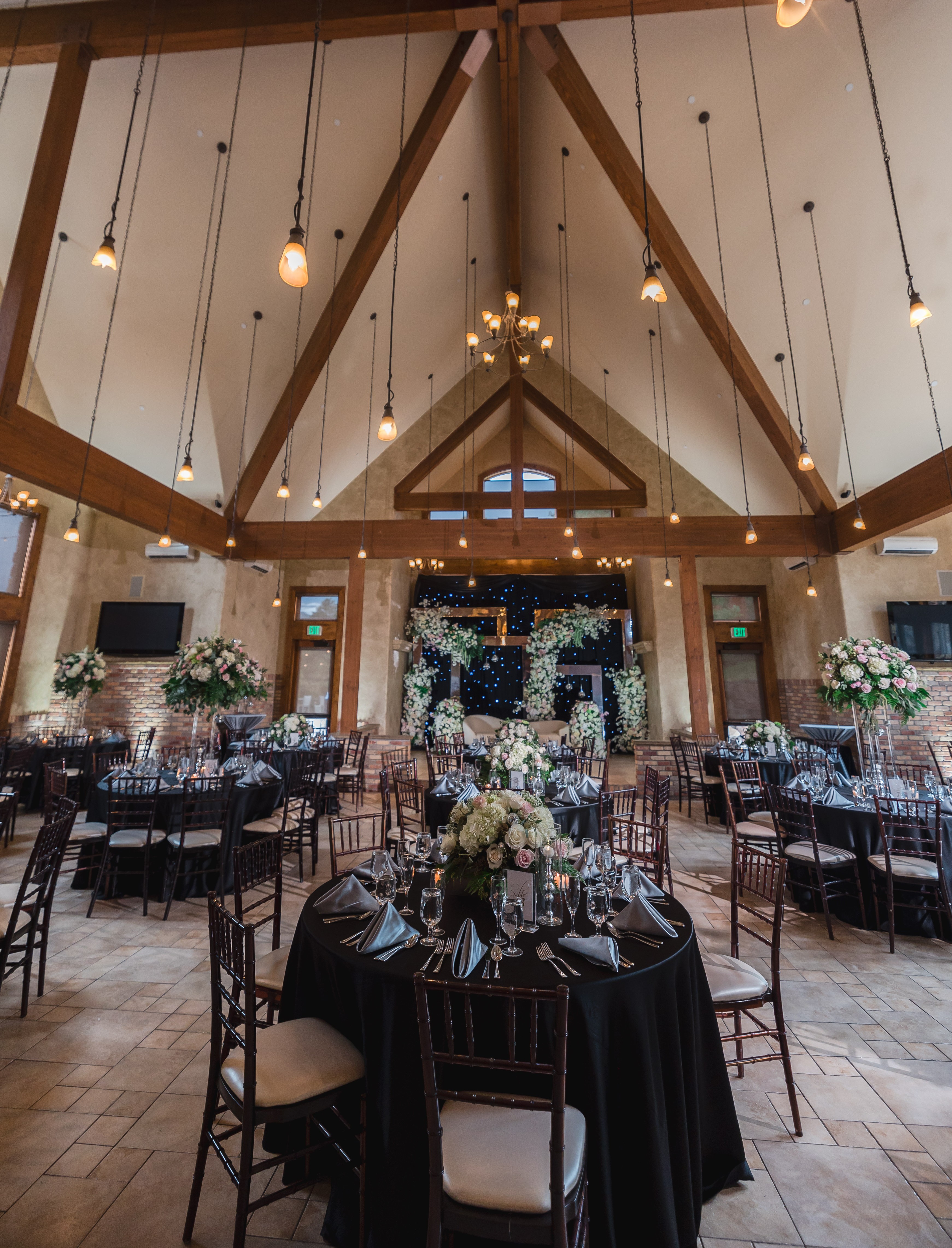 ptaufiq-Indian-wedding-Della Terra Mountain Chateau- Colorado-reception 4