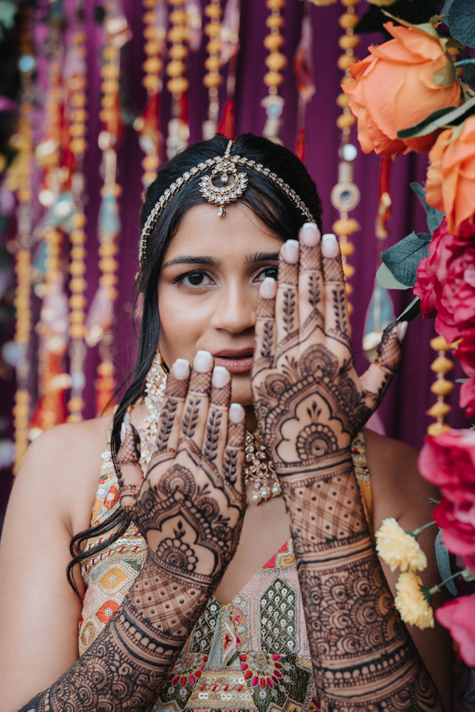 ptaufiq-indian-wedding-Norfolk Waterside Marriot-Mehendi 8