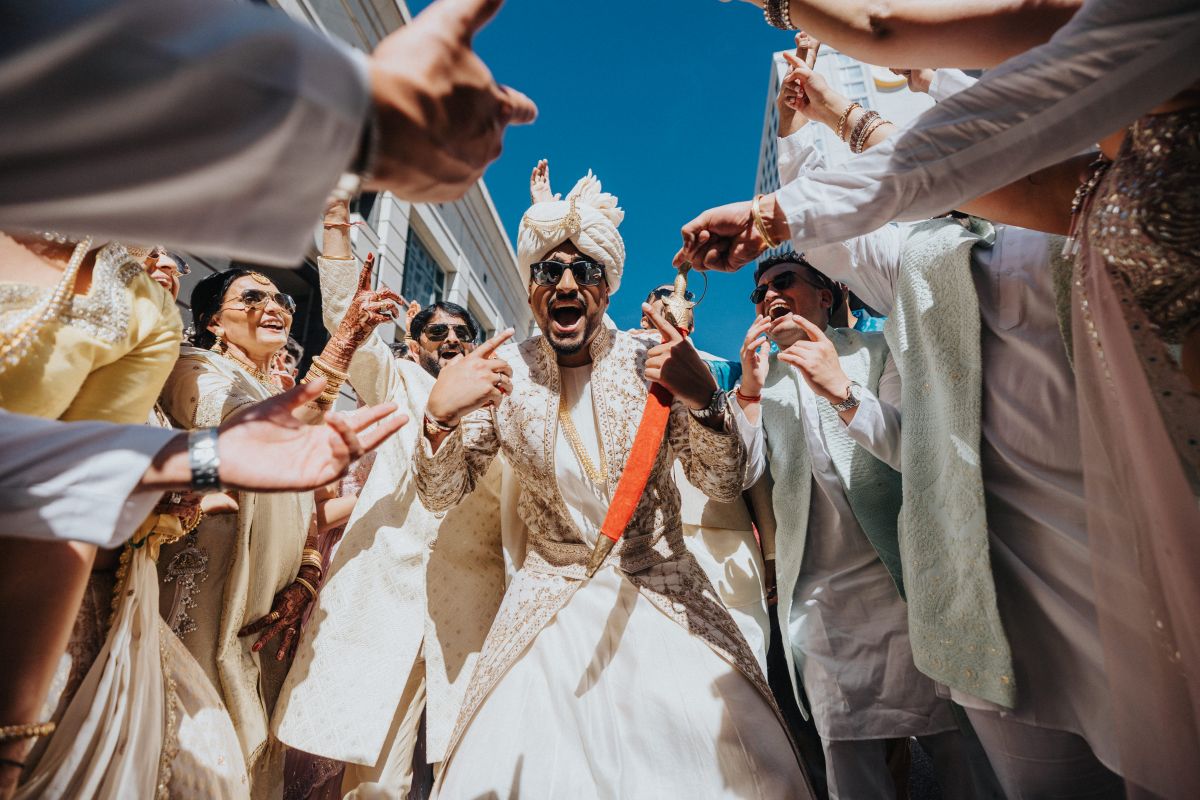 ptaufiq-indian-wedding-Norfolk Waterside Marriot-baraat 4