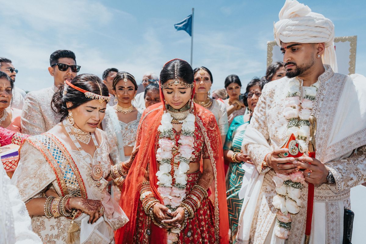 ptaufiq-Indian-wedding-Norfolk Waterside Marriot-ceremony 8