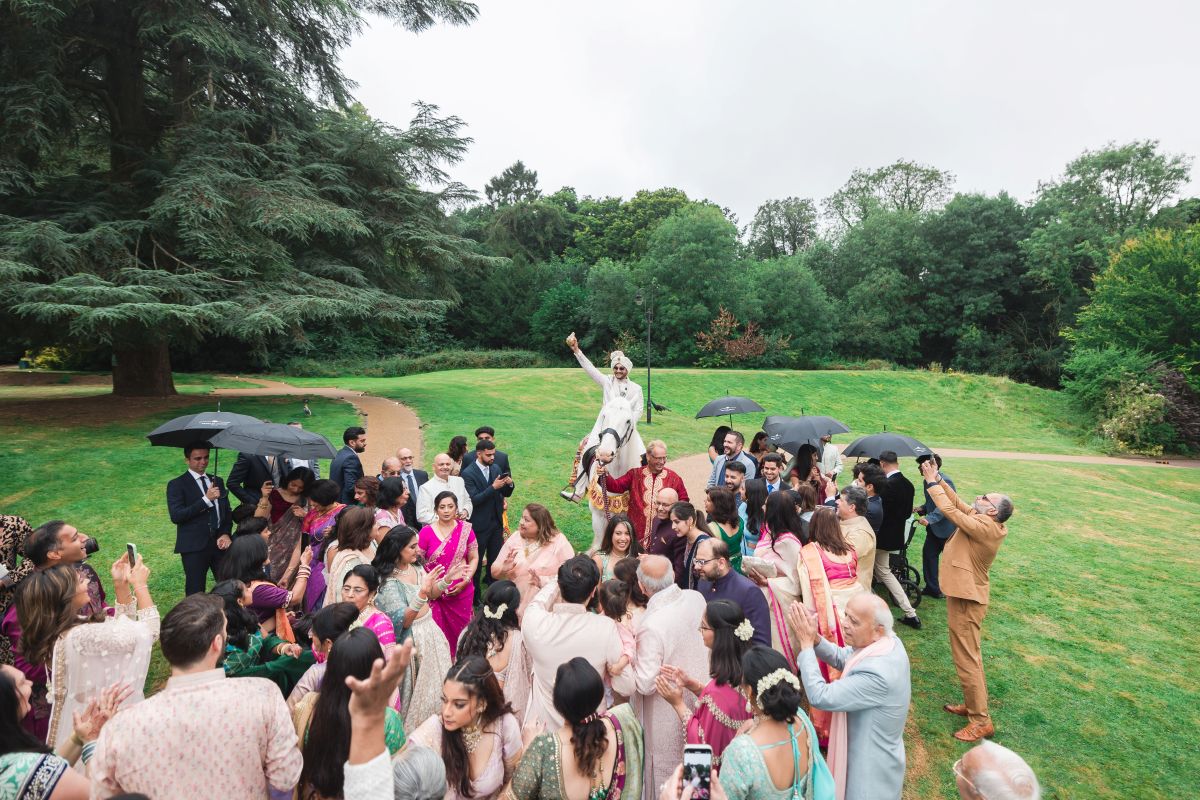 ptaufiq-Indian-wedding-pendley manor hotel-london-baraat 5