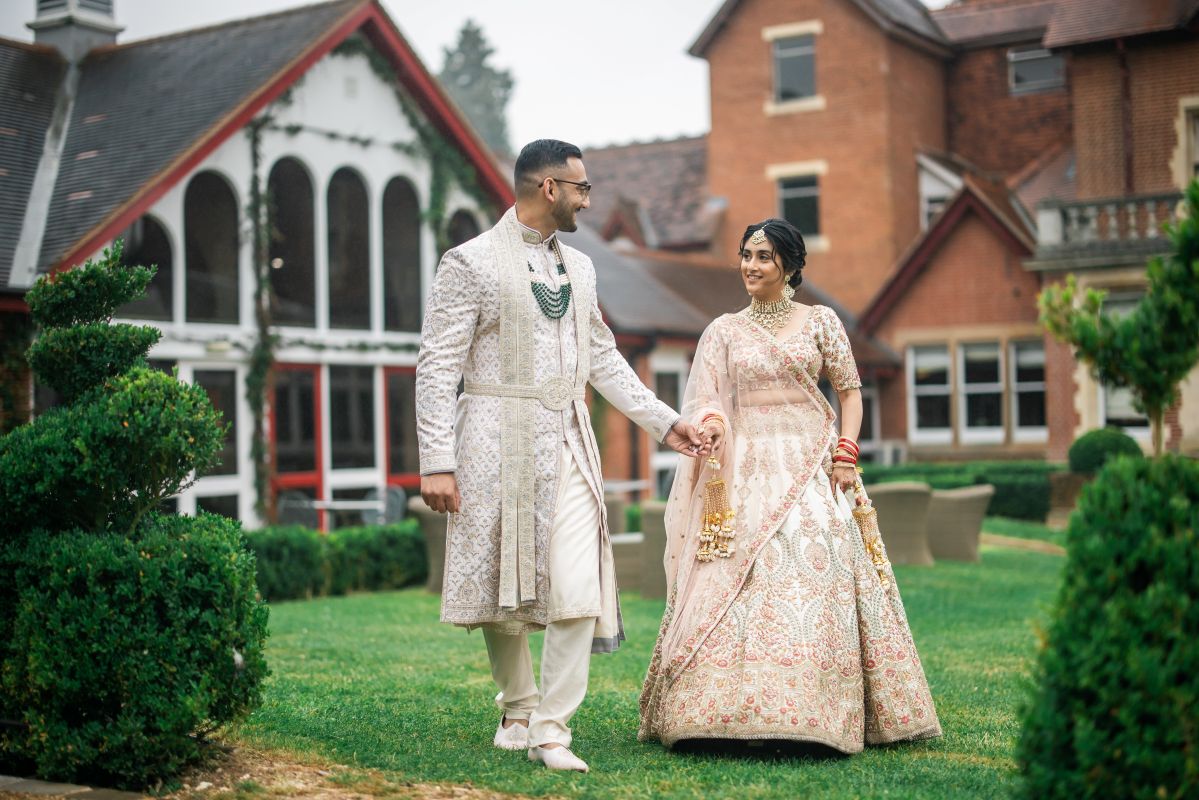 ptaufiq-indian-wedding-pendley manor hotel-london-first look 4