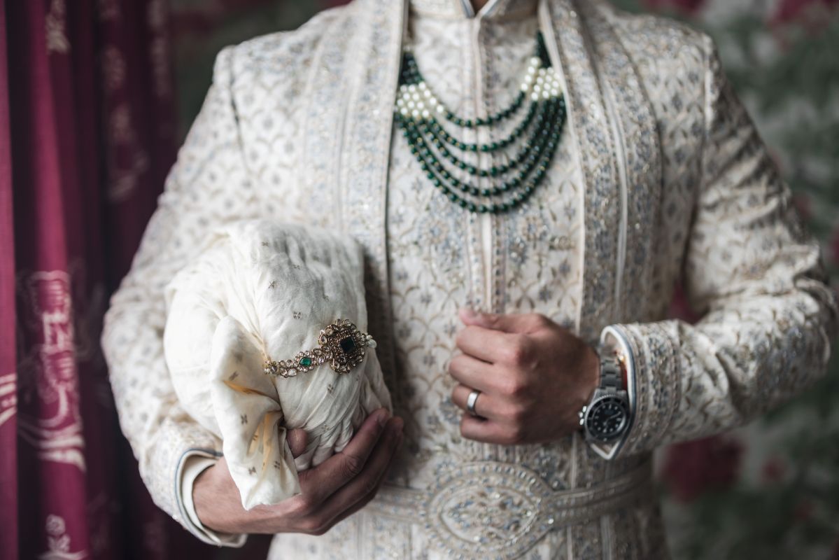 ptaufiq-indian-wedding-pendley manor hotel-london-preparation 5