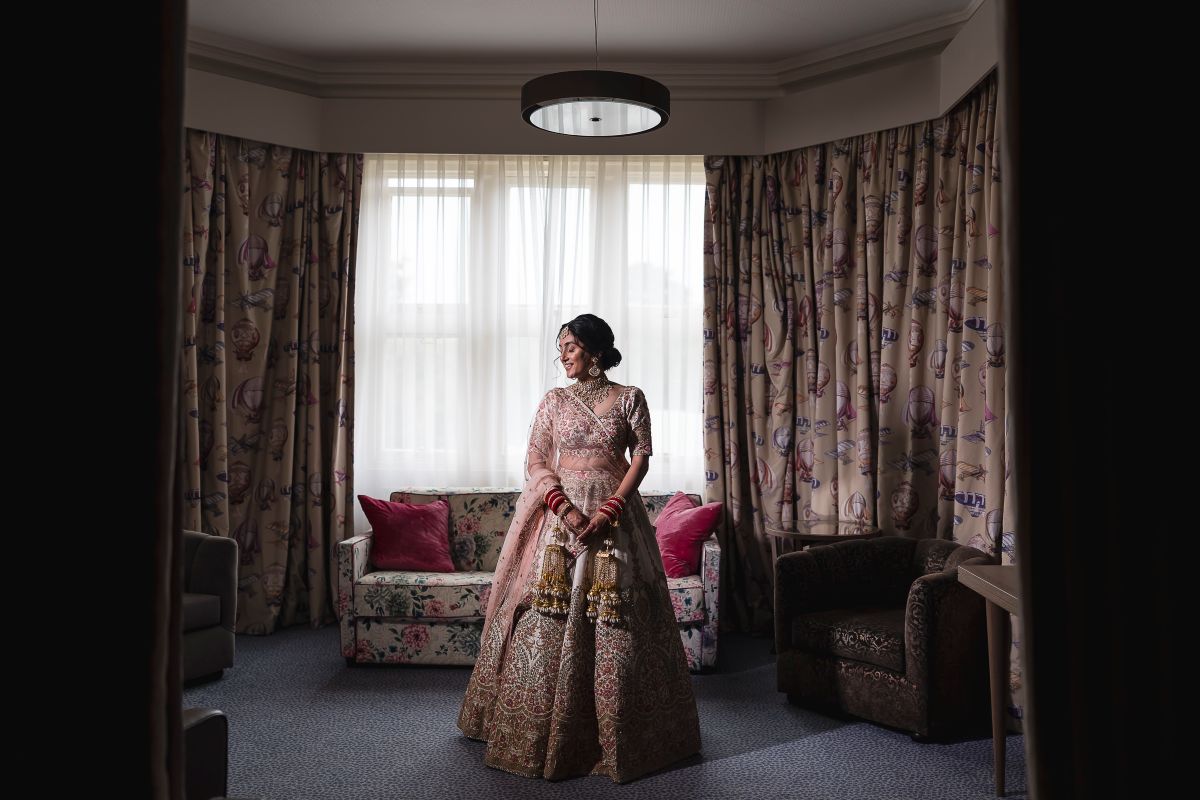 ptaufiq-indian-wedding-Pendley manor hotel-london-preparation 9