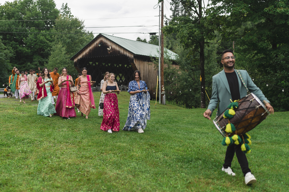 ptaufiq-Indian-wedding-The Hermitage Inn Vermont- Baraat 5