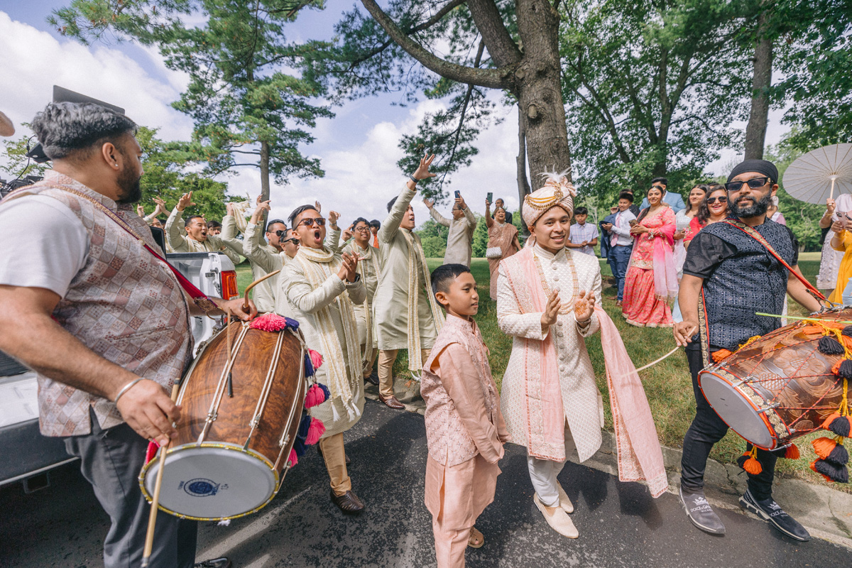 ptaufiq-indian-wedding-Glenmere Mansion-New York-Baraat 7